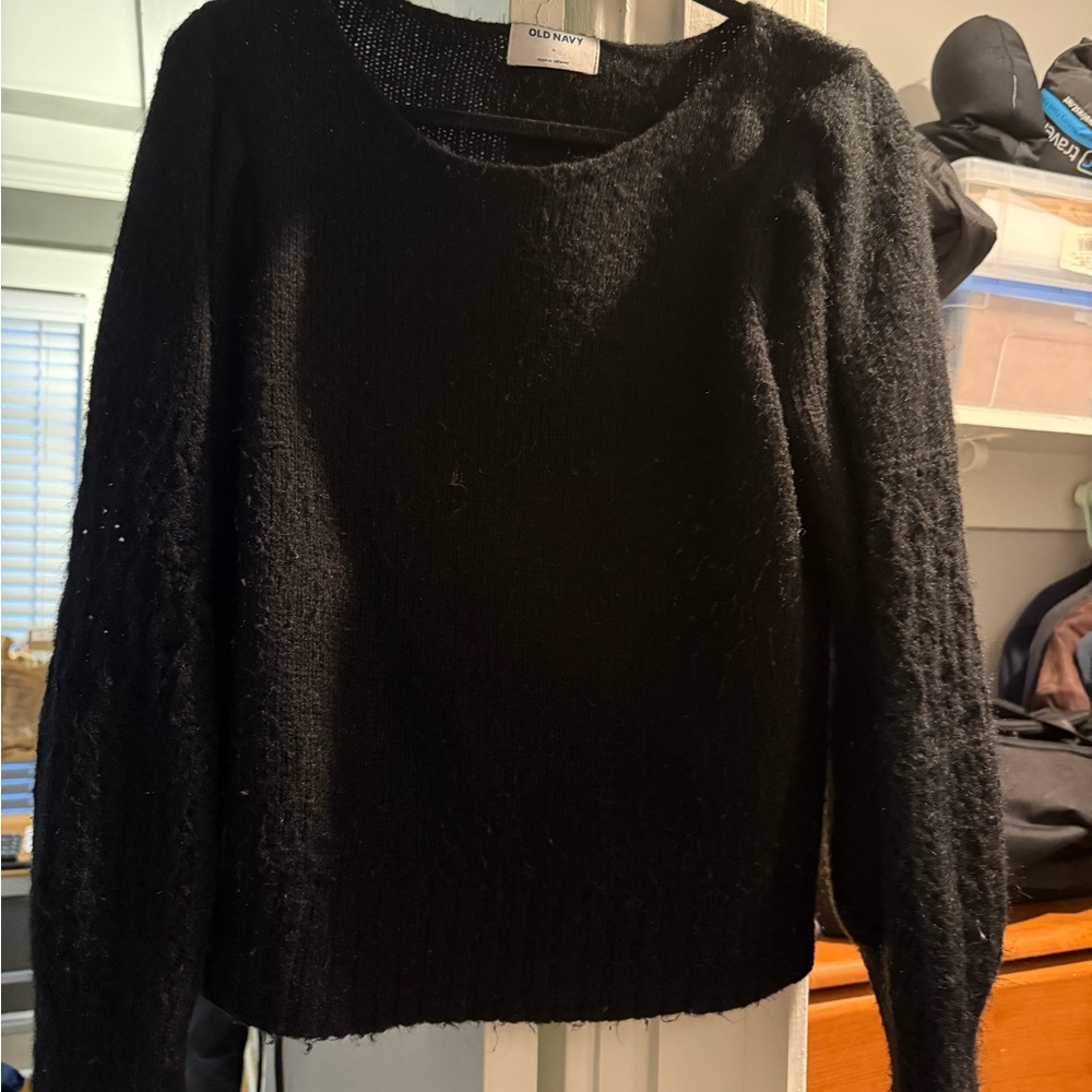 Old Navy Women's Classic Black Crew Neck Sweater